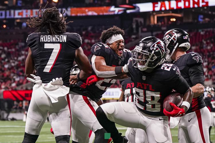 Fantasy football draft strategy primer: Hero RB, bully TE, early QB, value-based drafting and more