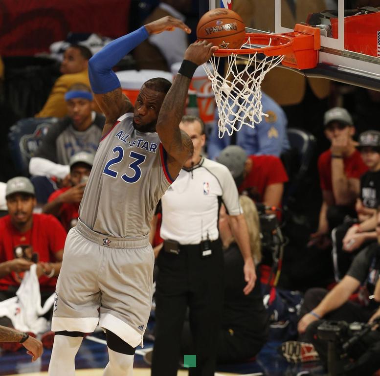 NBA Fans Loved Stephen Curry's Epic Alley-Oop to LeBron James During Team USA's Win